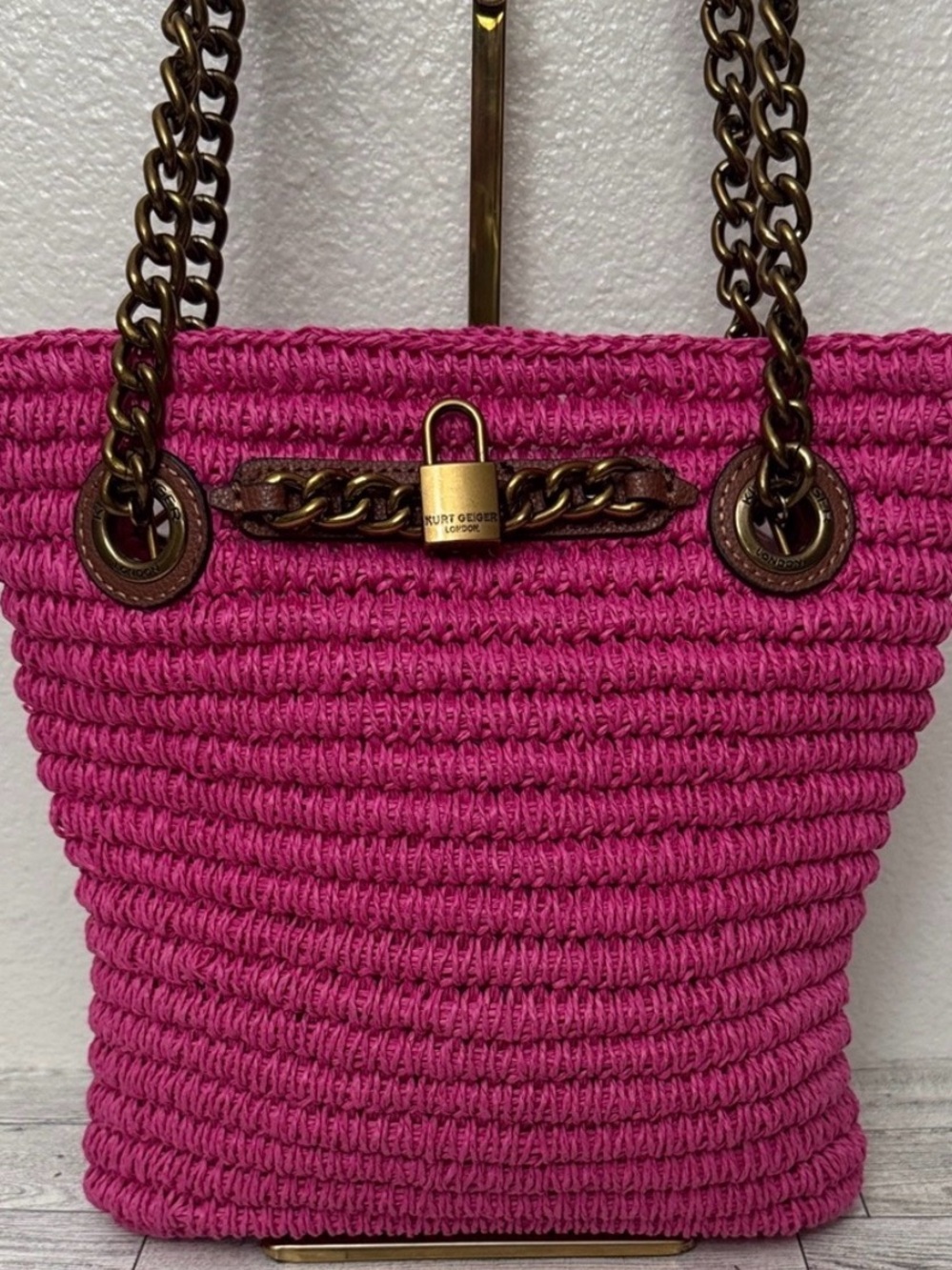 Kurt Geiger Brixton Pink
Raffia Tote Bag with Chain Handles NWT